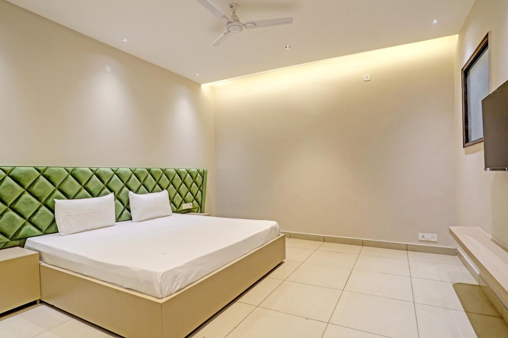 Hotel O Miraas Hotel And Banquet Hall Ludhiana Exterior photo