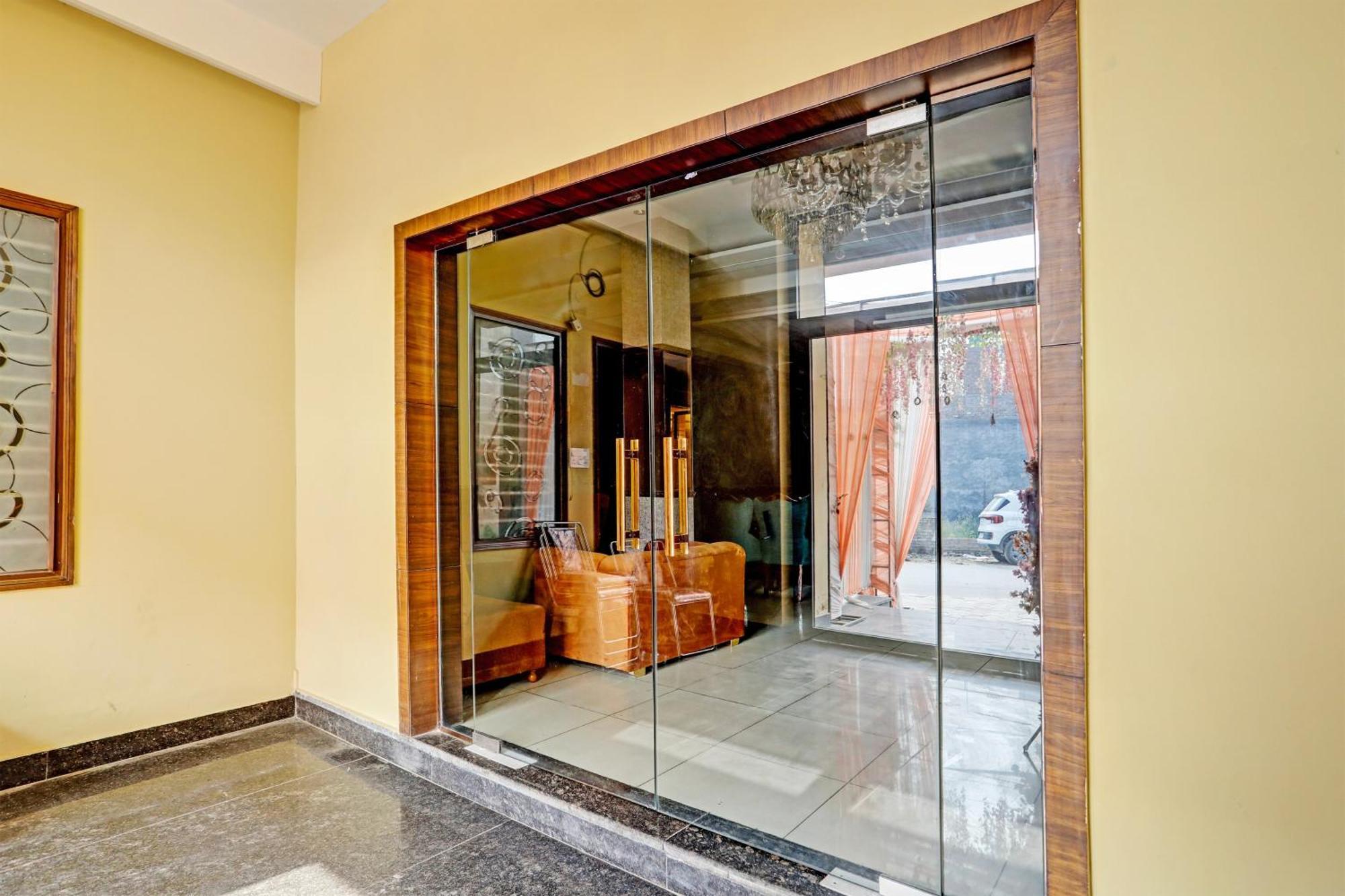 Hotel O Miraas Hotel And Banquet Hall Ludhiana Exterior photo